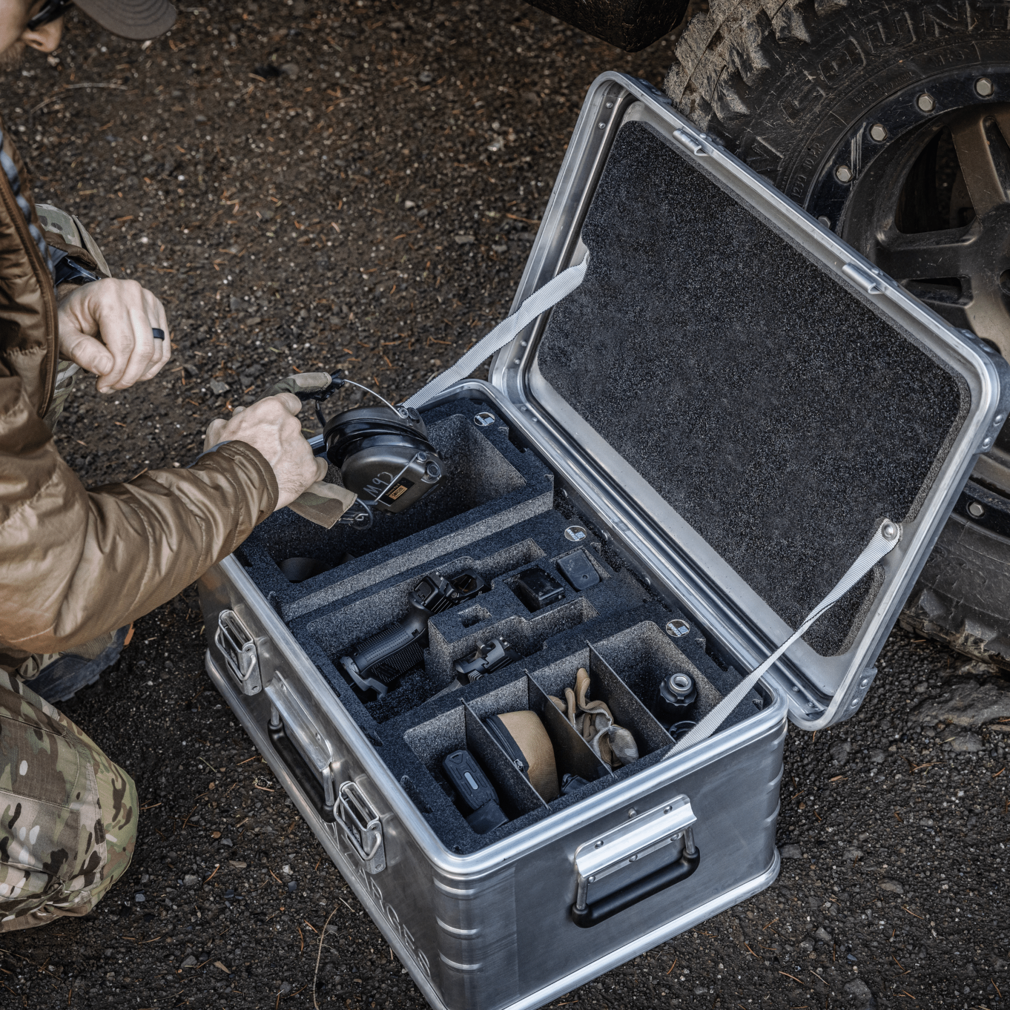 Chameleon Module - Double Pistol - Zarges USA