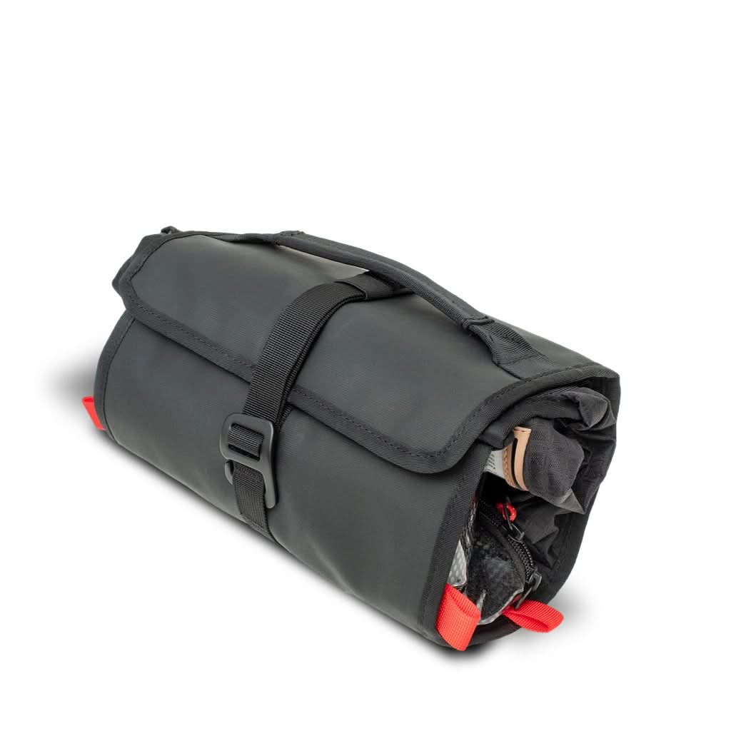 Step 22 Hedgehog™ Toiletry Roll - Zarges USA