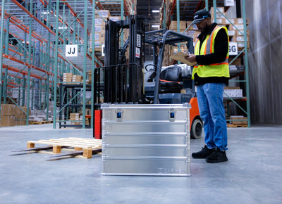 K470 - 29.5 x 21.6 x 22.8 - Zarges USA