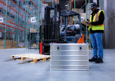 K470 - 30.7 x 18.9 x 20.4 - Zarges USA