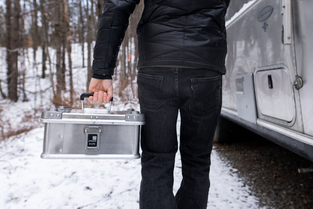 ZARGES K470-40835 aluminum case in use